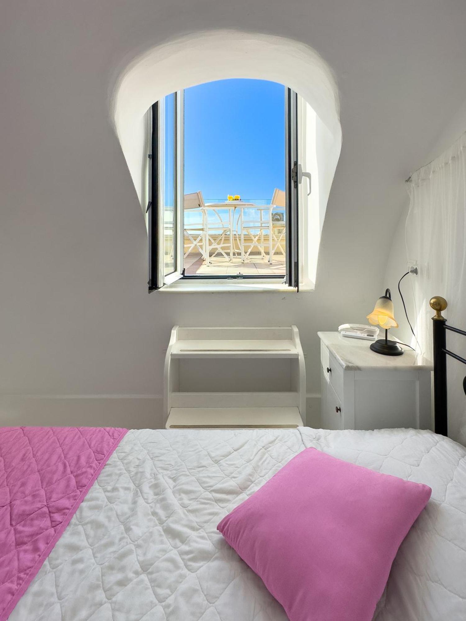 Reverie Santorini Hotel Firosztefáni Kültér fotó